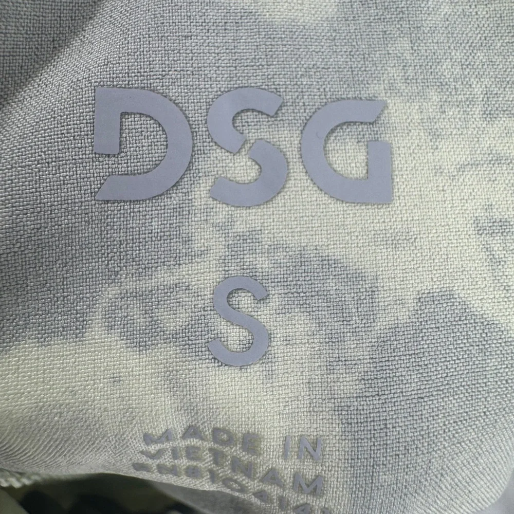 DSG Shorts Mens Size Small Surfs Up Neon Green‎ Camo Athletic Fit NEW